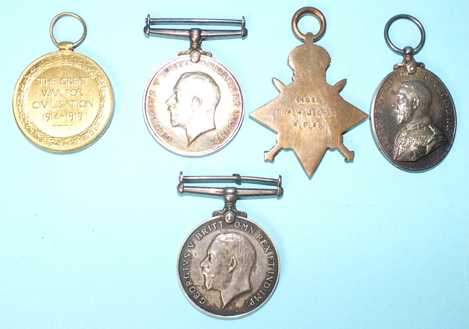 A WWI group of four medals awarded to 1108 Gnr H J Lee RA: Victory and British War Medals and 1914- - Image 2 of 6