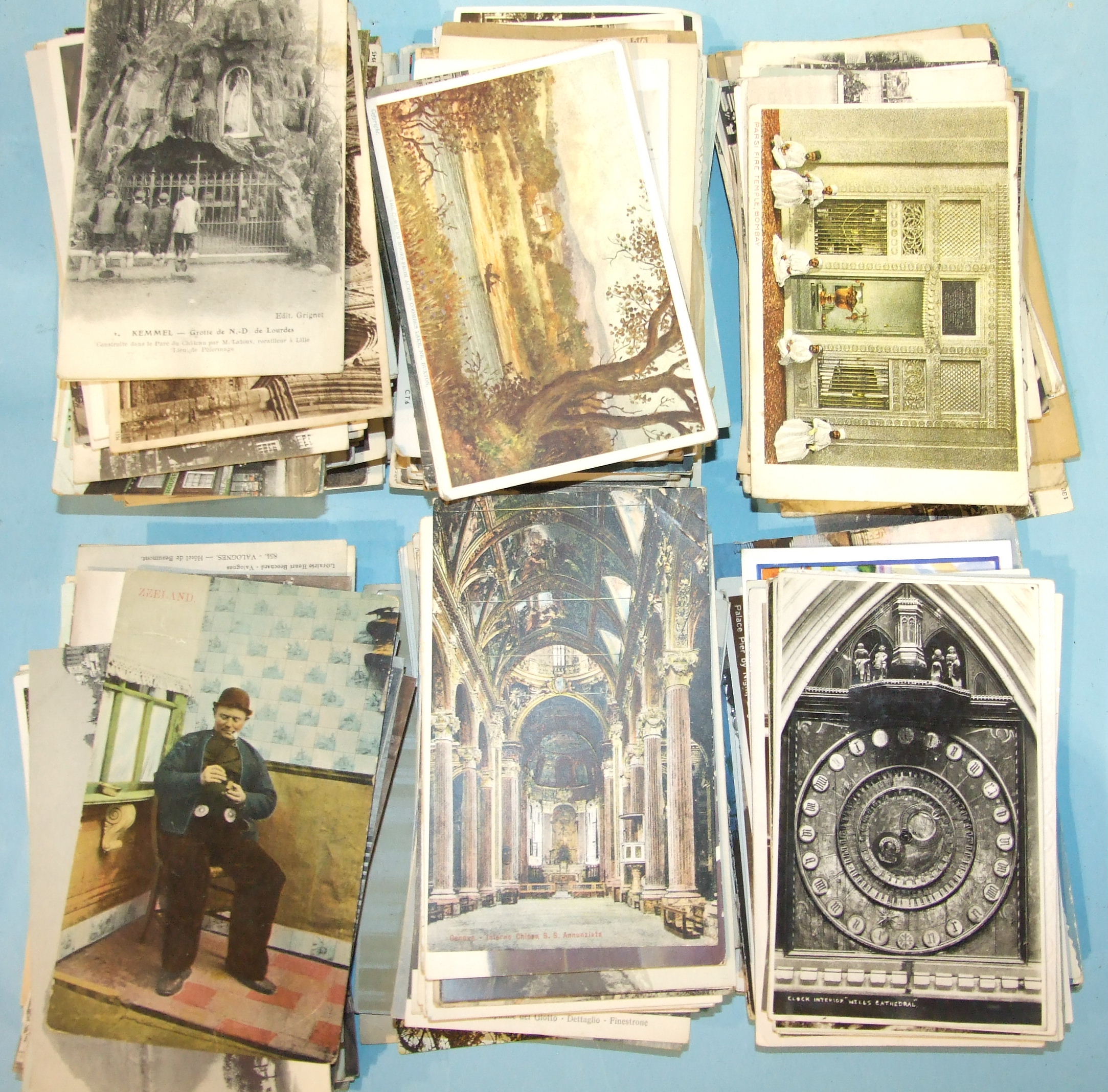 Approximately 800 loose postcards, mainly topographical UK and foreign. - Image 2 of 3