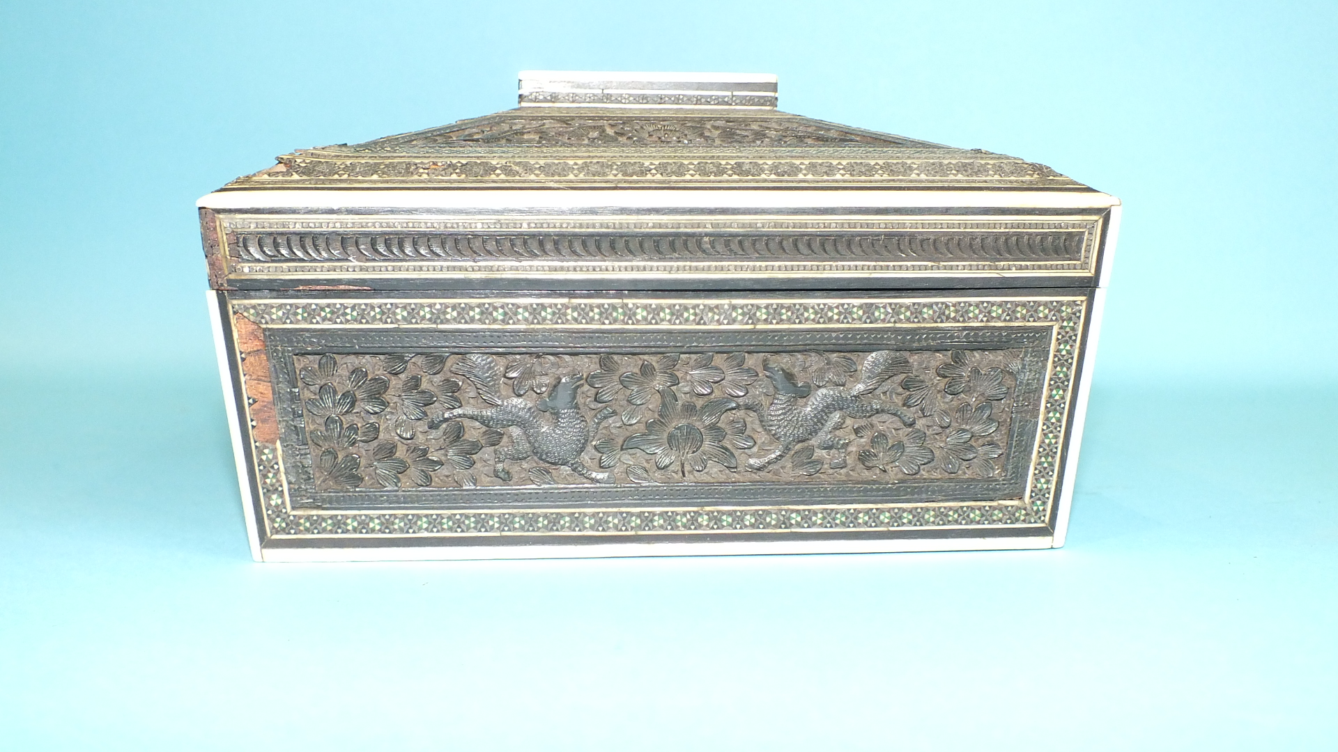 An Indian sarcophagus shaped Visagapatam work box, with hinged lid fitted with internal mirror and - Image 5 of 7