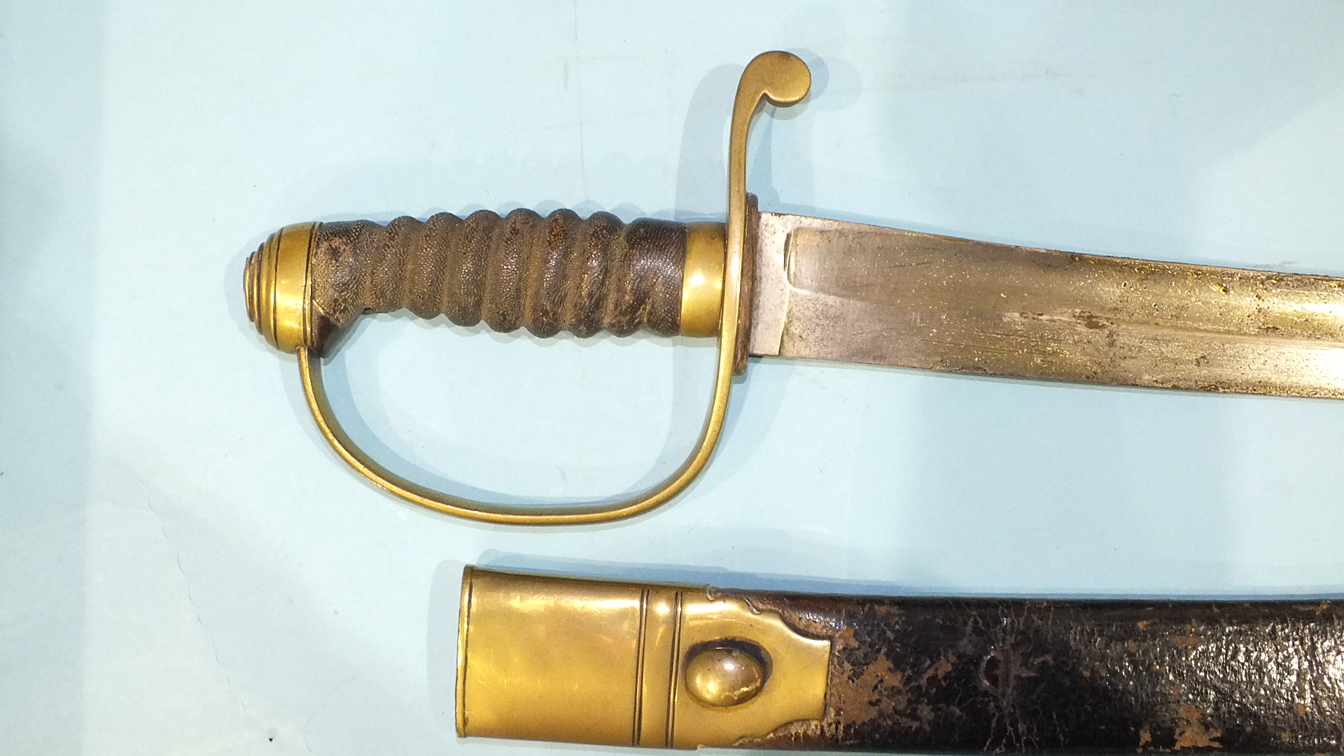 A brass stirrup hilted short sabre with fish-skin grip and 61cm slightly curved blade in brass - Image 4 of 4