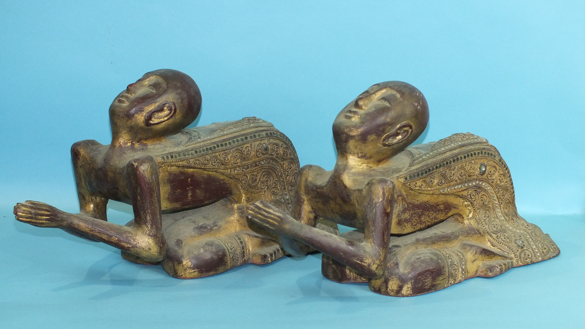 A pair of Burmese carved wood figures at prayer, 50cm long, 26cm high. - Image 2 of 3