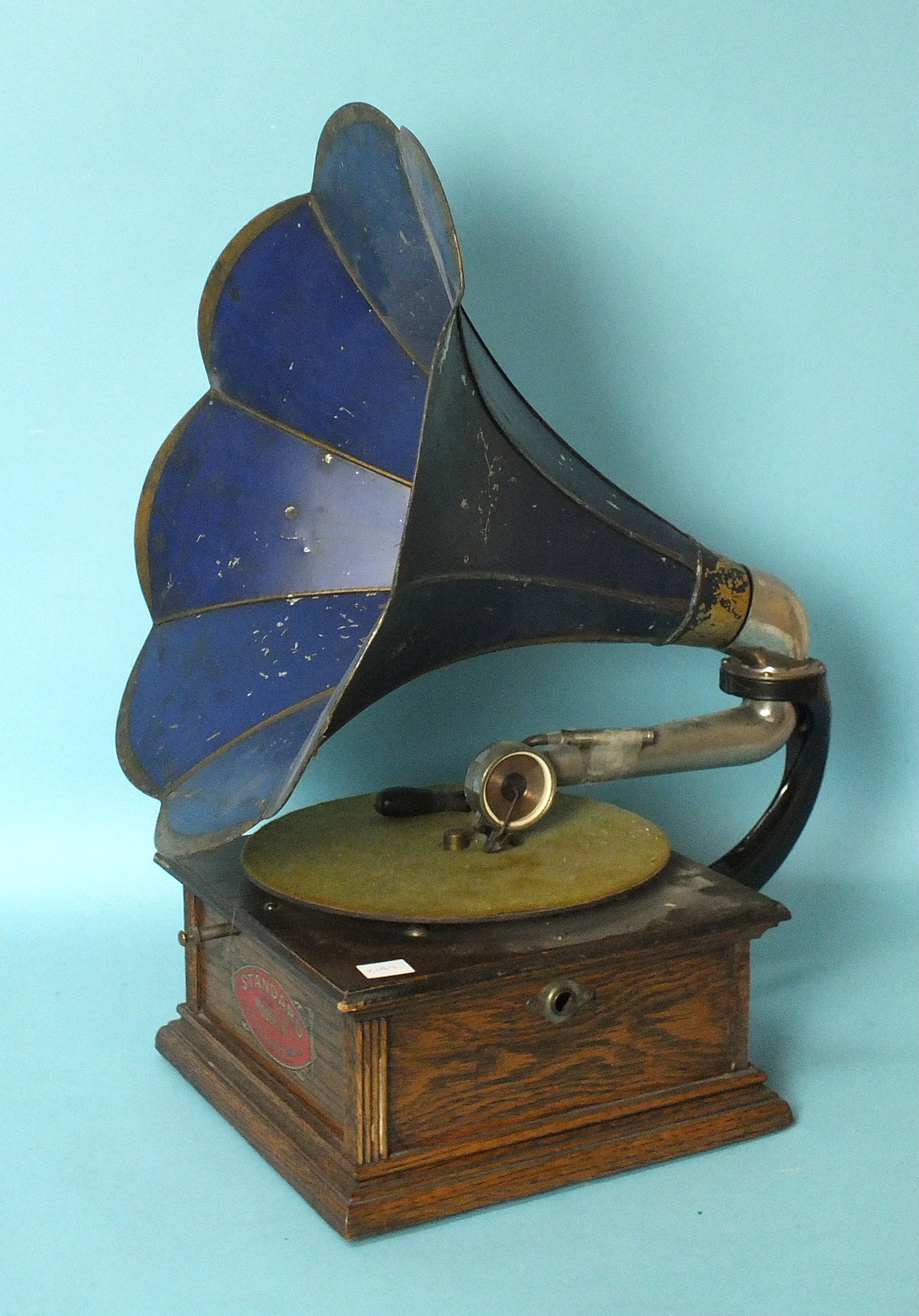 An early-20th century Standard Talking Machine Co. Standard Model A horn table-top gramophone, the