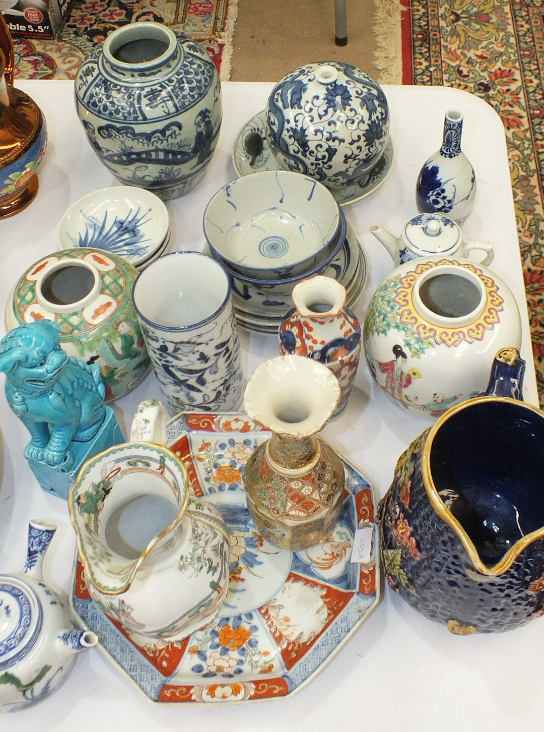 A group of mainly-20th century Oriental ceramics.