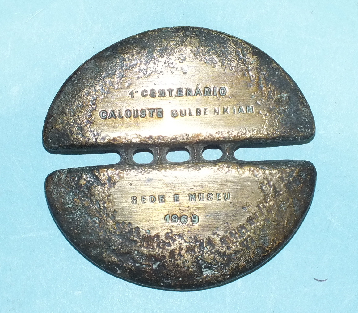 A 1969 souvenir bronze 'Calouste Gulbenkian' medallion, 7cm. - Image 2 of 2