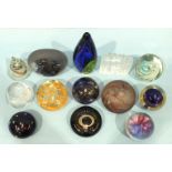 A collection of thirteen various modern glass paperweights, (13).