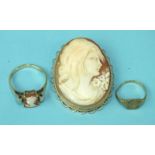 A modern shell cameo brooch/pendant with 9ct gold mount, a shell cameo 9ct gold ring, size R and a