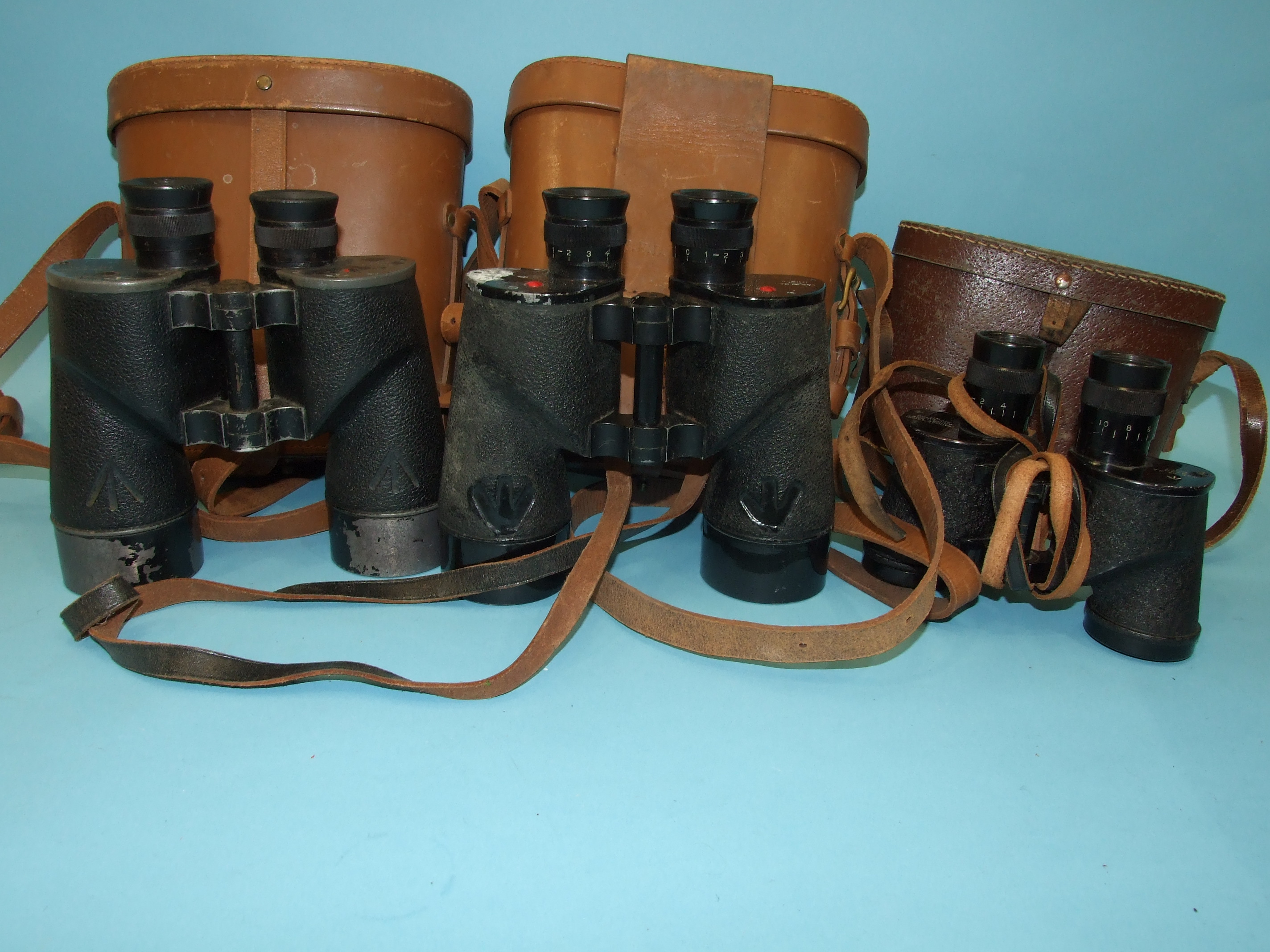 Two pairs of military binoculars by REL Canada, 1945, 7 x 50, cased and another, 6 x 30, 1943, in - Image 2 of 2