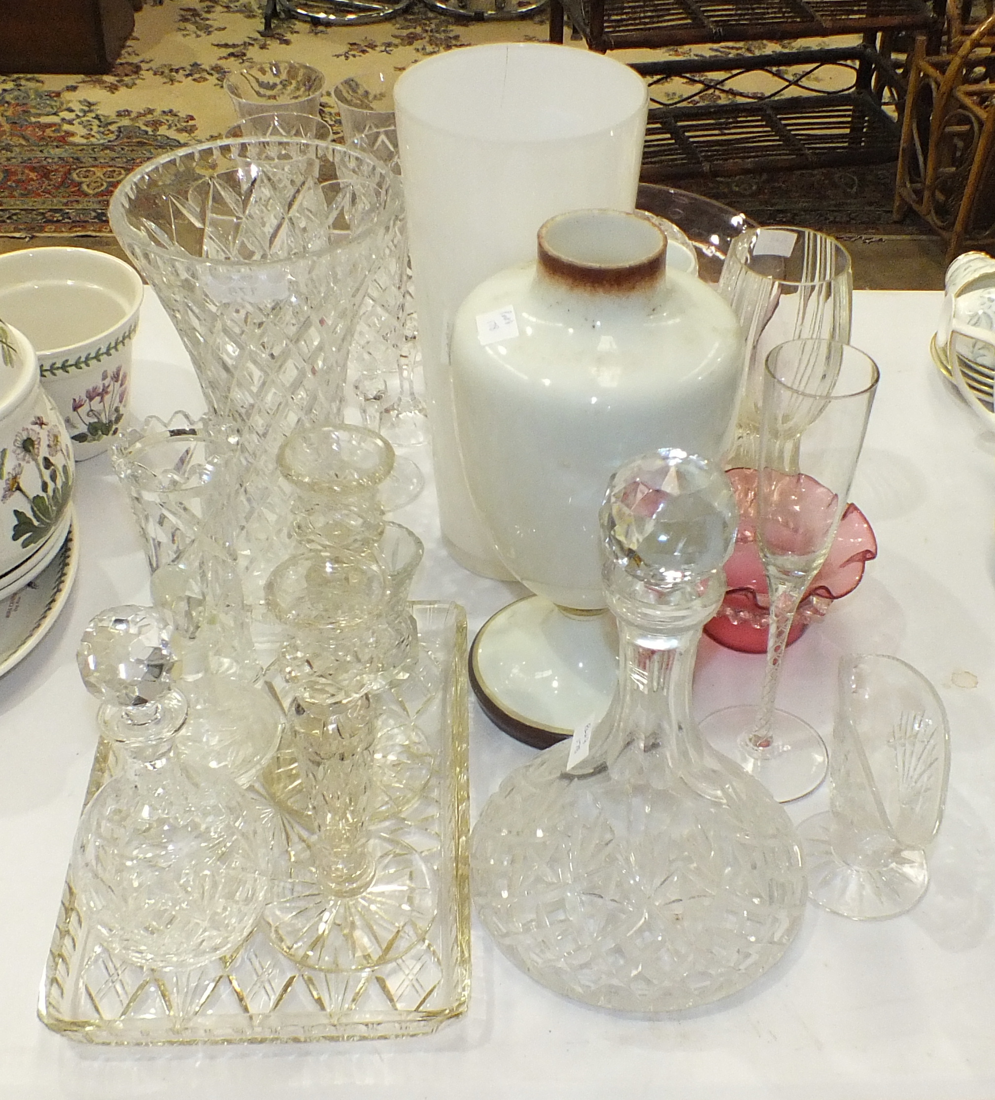 A collection of various glassware, including drinking glasses, decanters, vases, bowls, etc. - Image 3 of 3