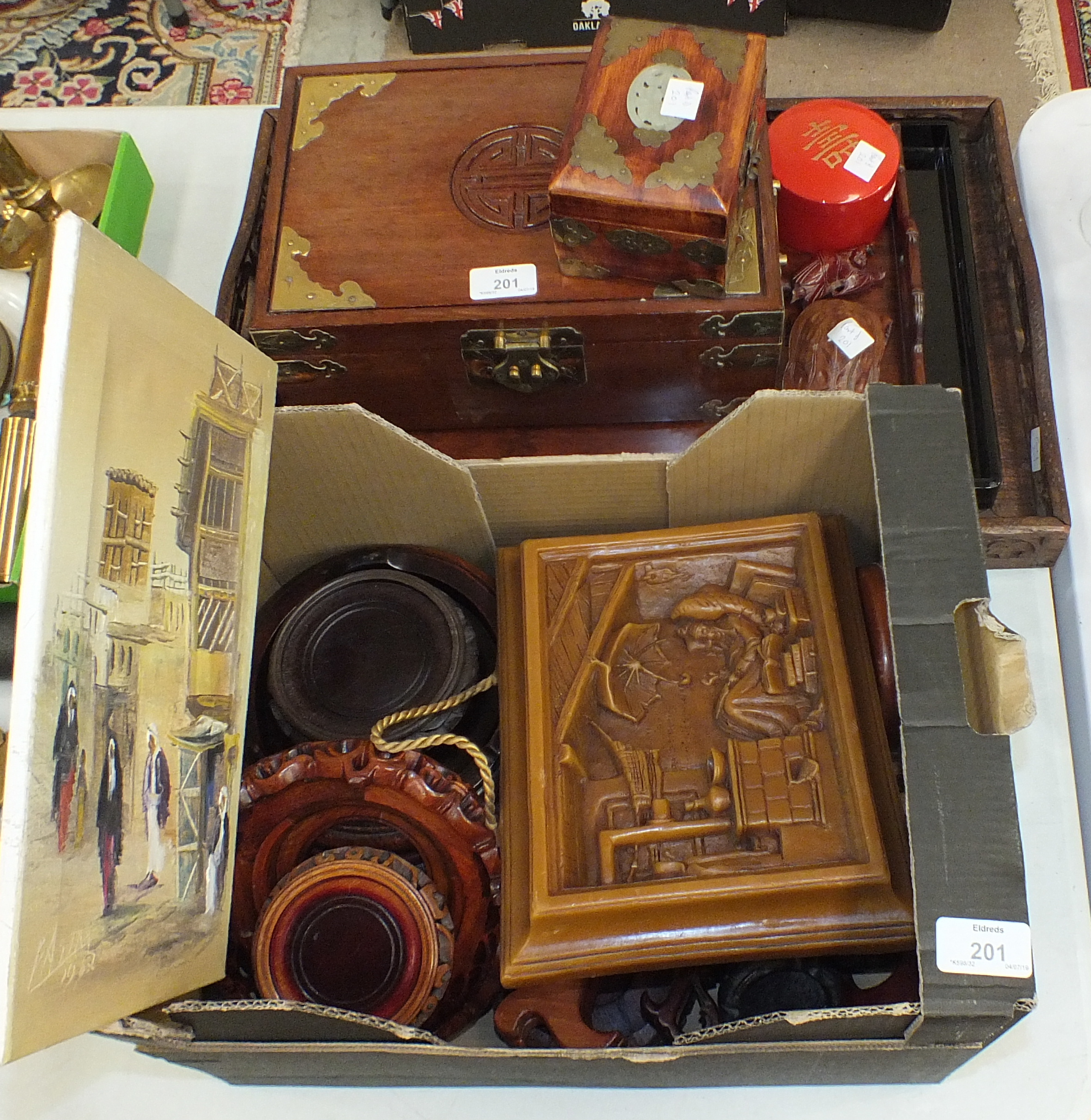 A modern Oriental-style wooden jewellery box, 30.5cm wide, 11cm high, 20cm deep, three various