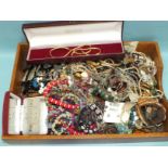 A quantity of costume jewellery.