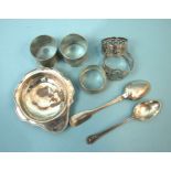 A pair of silver napkin rings, Birmingham 1920 and other small silver, ___4½oz.