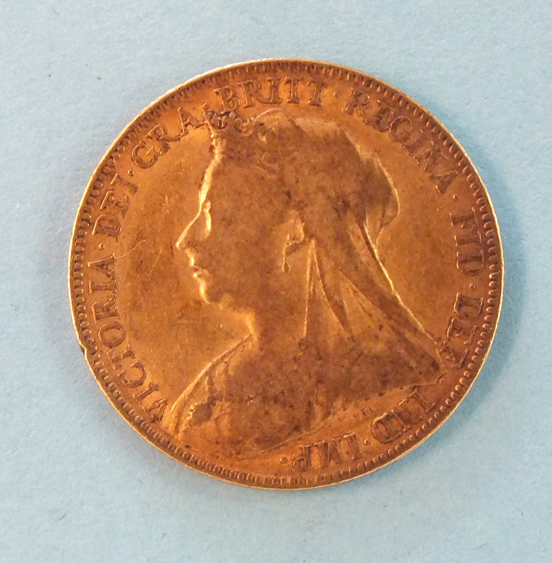 A Queen Victoria 1900 gold half sovereign. - Image 2 of 4