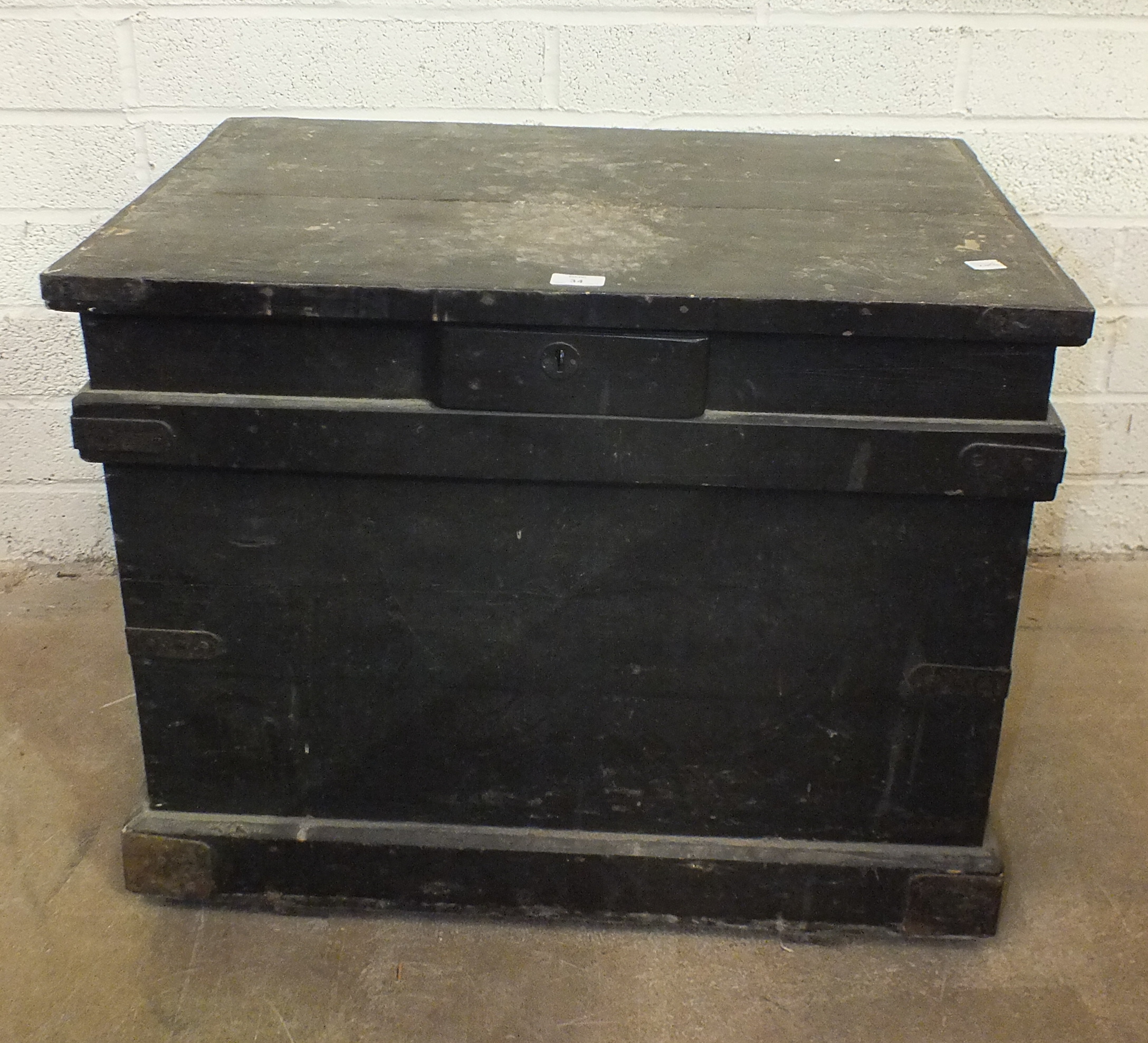 A metal-bound pine chest, 74cm wide, 59cm high, 50cm deep and a pine tool chest, 92cm wide, (2). - Image 2 of 3