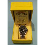 A gent's Invicta 660ft-200m water resistant wrist watch, boxed.