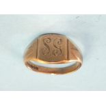 A 9ct gold signet ring, size V½, 5.5g.