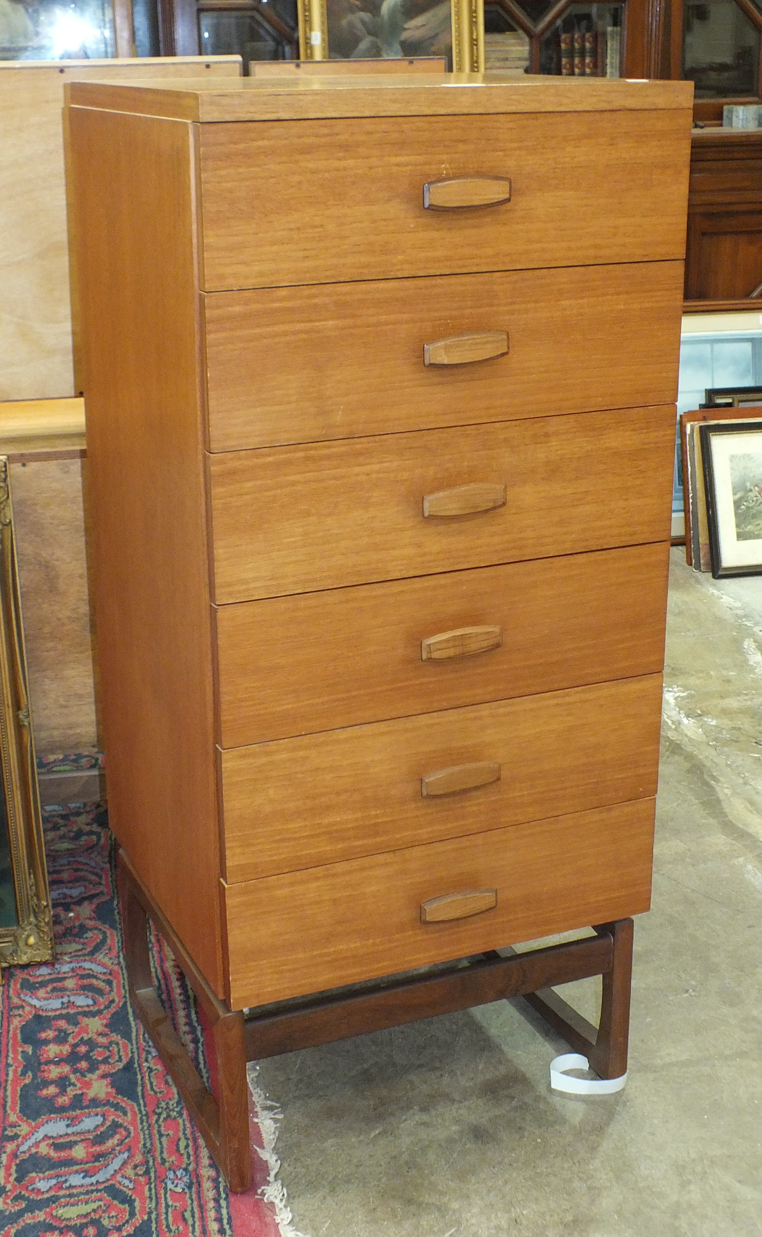 A retro G-Plan triple-mirrored light teak dressing table fitted with two drawers and a cupboard - Image 2 of 2