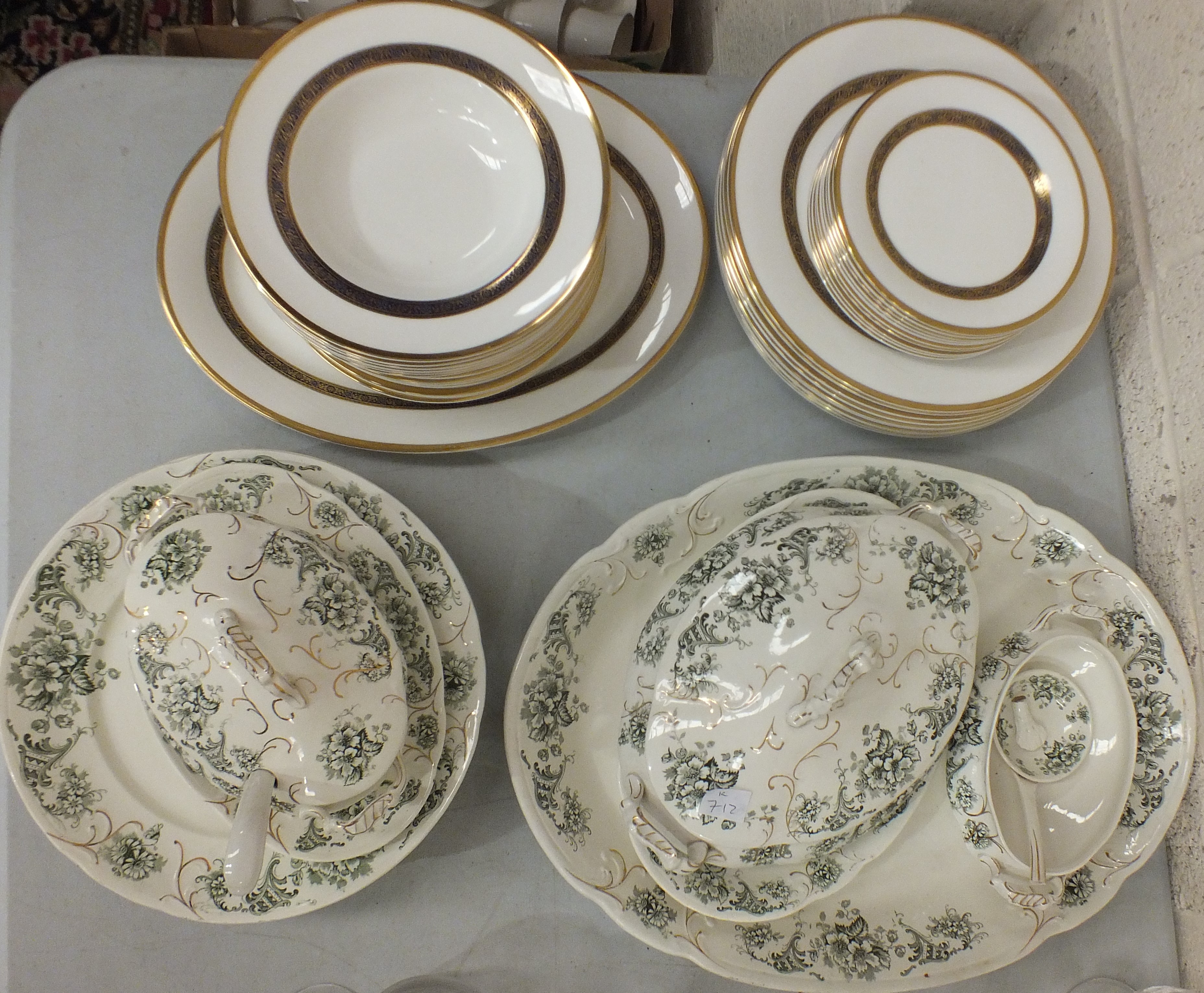 A collection of Royal Doulton 'Harlow' pattern dinnerware, approximately 37 pieces, a collection