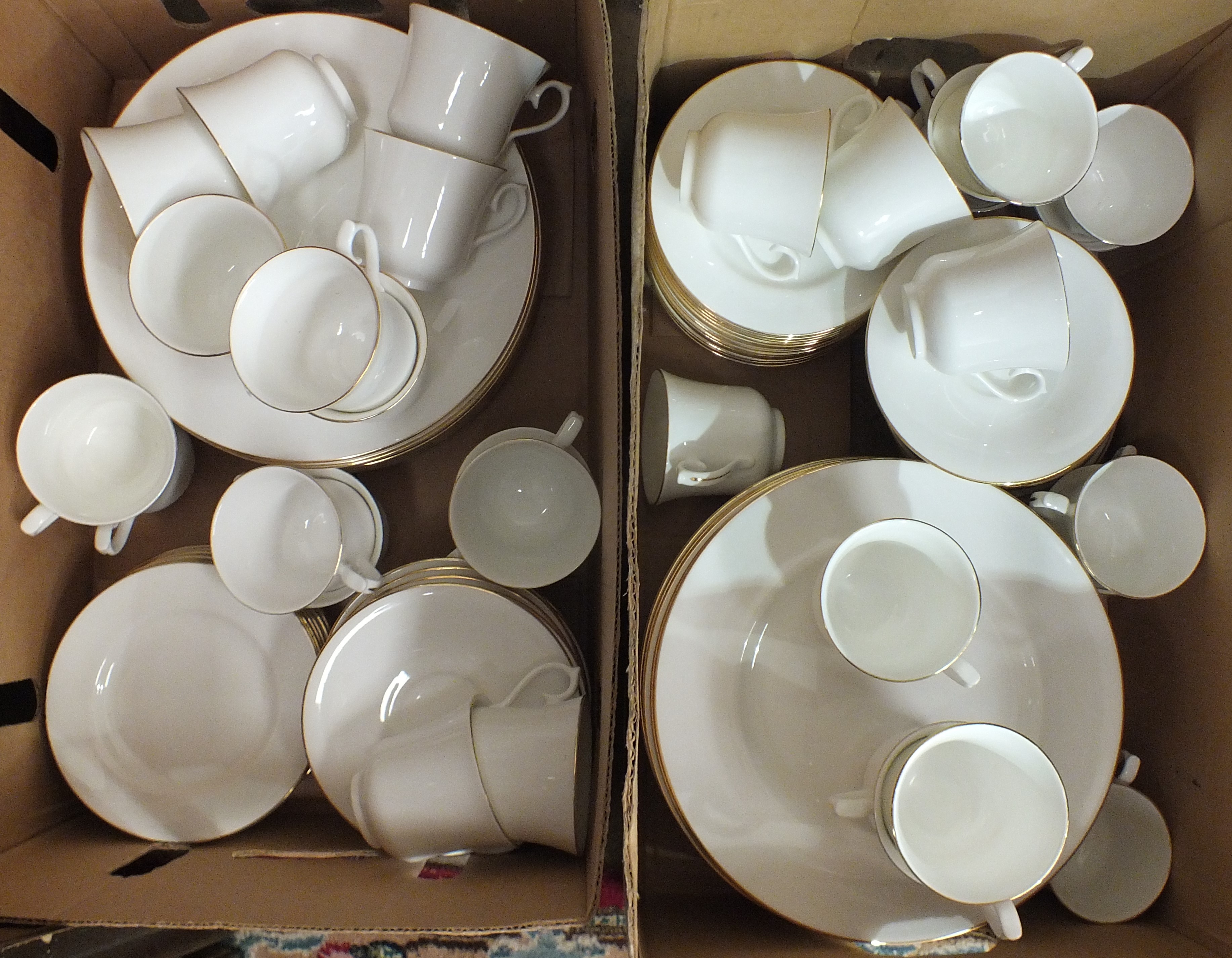 A collection of Royal Doulton 'Harlow' pattern dinnerware, approximately 37 pieces, a collection - Image 2 of 3