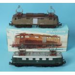Märklin HO gauge, 3035 FS Italian E424 pantograph electric locomotive, two-tone brown, boxed and