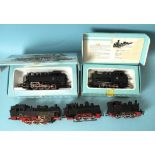 Märklin HO gauge, two tank engines: 3032 and 3000, both boxed and three unboxed tank engines, (5).