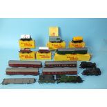 Triang TT gauge, a boxed coach and five boxed wagons, T91, 4-6-0 locomotive and tender "Windsor