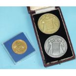 Spink & Sons Ltd, 'Mayflower 1620-1970', a cased two-medal set, silver gilt and silver designed by P