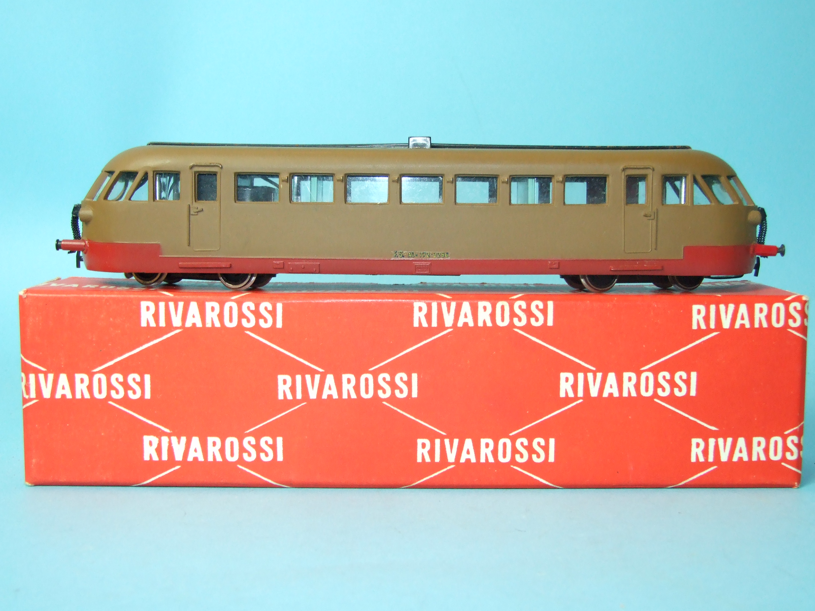 Rivarossi HO gauge, FS ALN 772 3286 "Littorina" rail car, (boxed with no identifying marks).