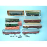 Märklin HO gauge, four Mitropa coaches: 352, 353, 342 (a/f), 343 (a/f), a 1st/2nd coach, boxed, a