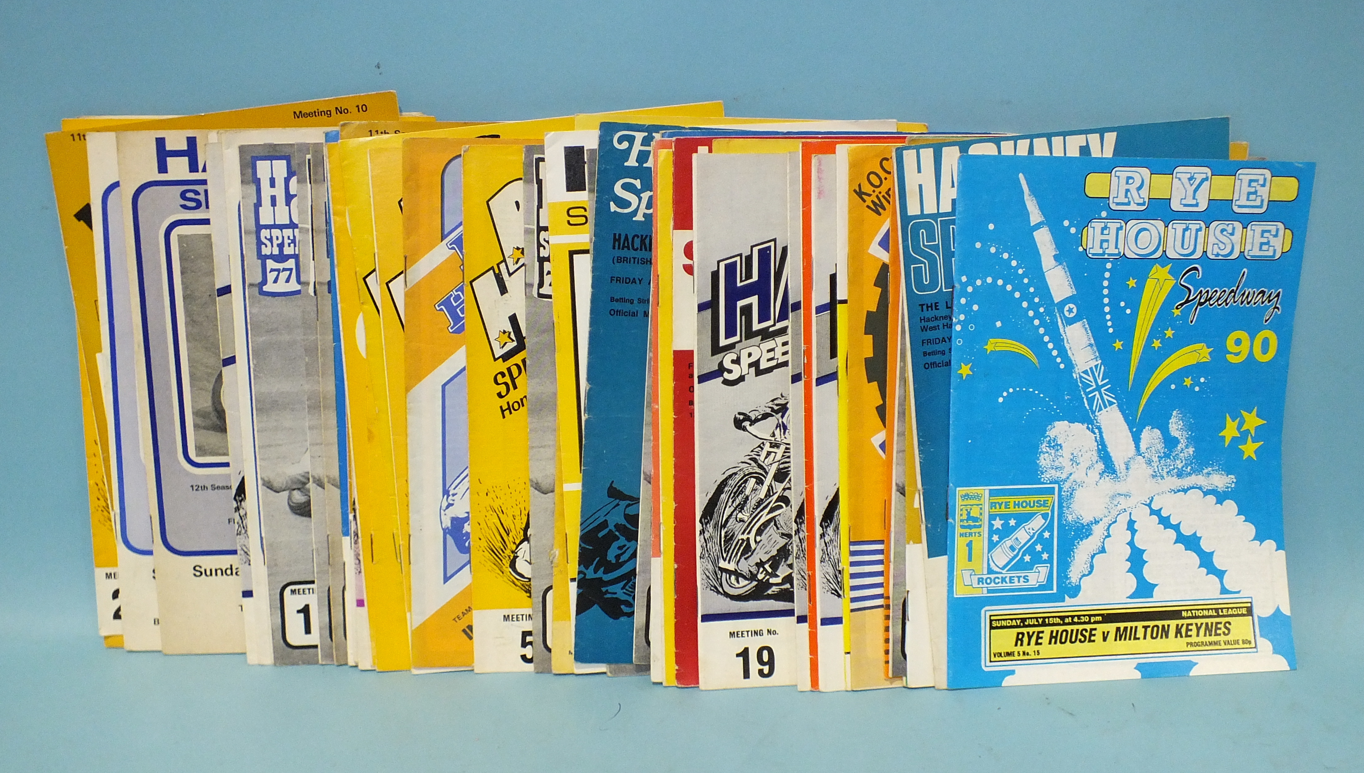 A collection of 61 speedway programmes, mainly 1970's, with scores, (61).