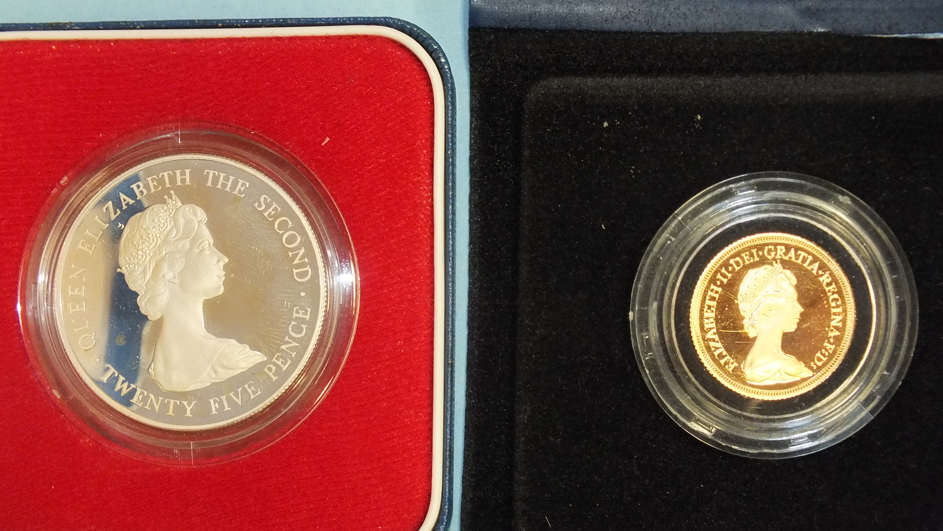 A 1979 proof sovereign in Royal Mint case and outer card box and a 1978 Balliwick of Guernsey - Image 2 of 2