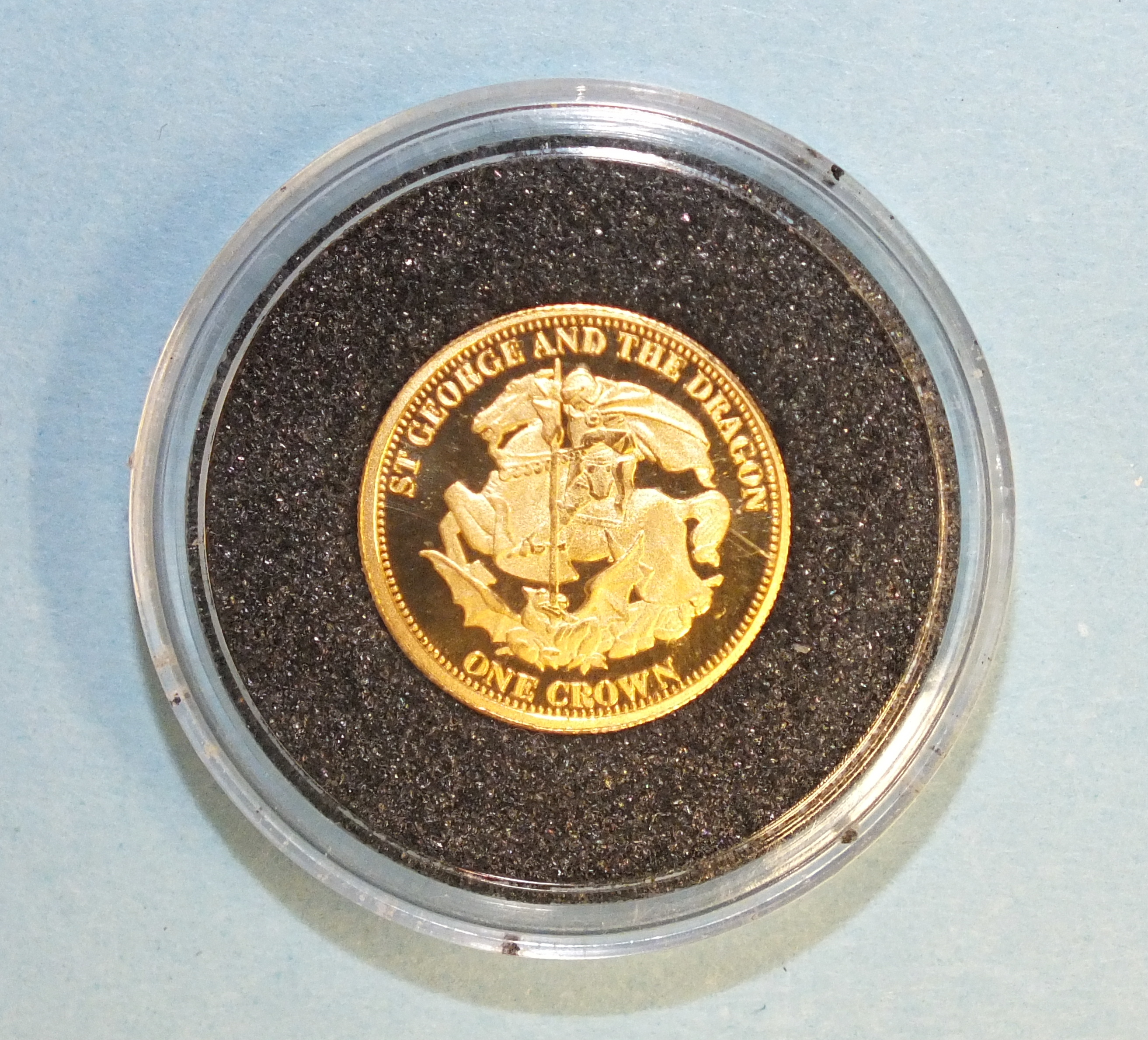 A Tristan da Cunha gold one crown, 2008, cased.