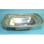 A rectangular silver bread basket with gadrooned rim, Sheffield 1897, 25 x 20cm___16oz.