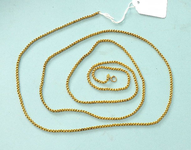 A Victorian 15ct gold guard chain of ribbed links, 144cm long, 28.3g.
