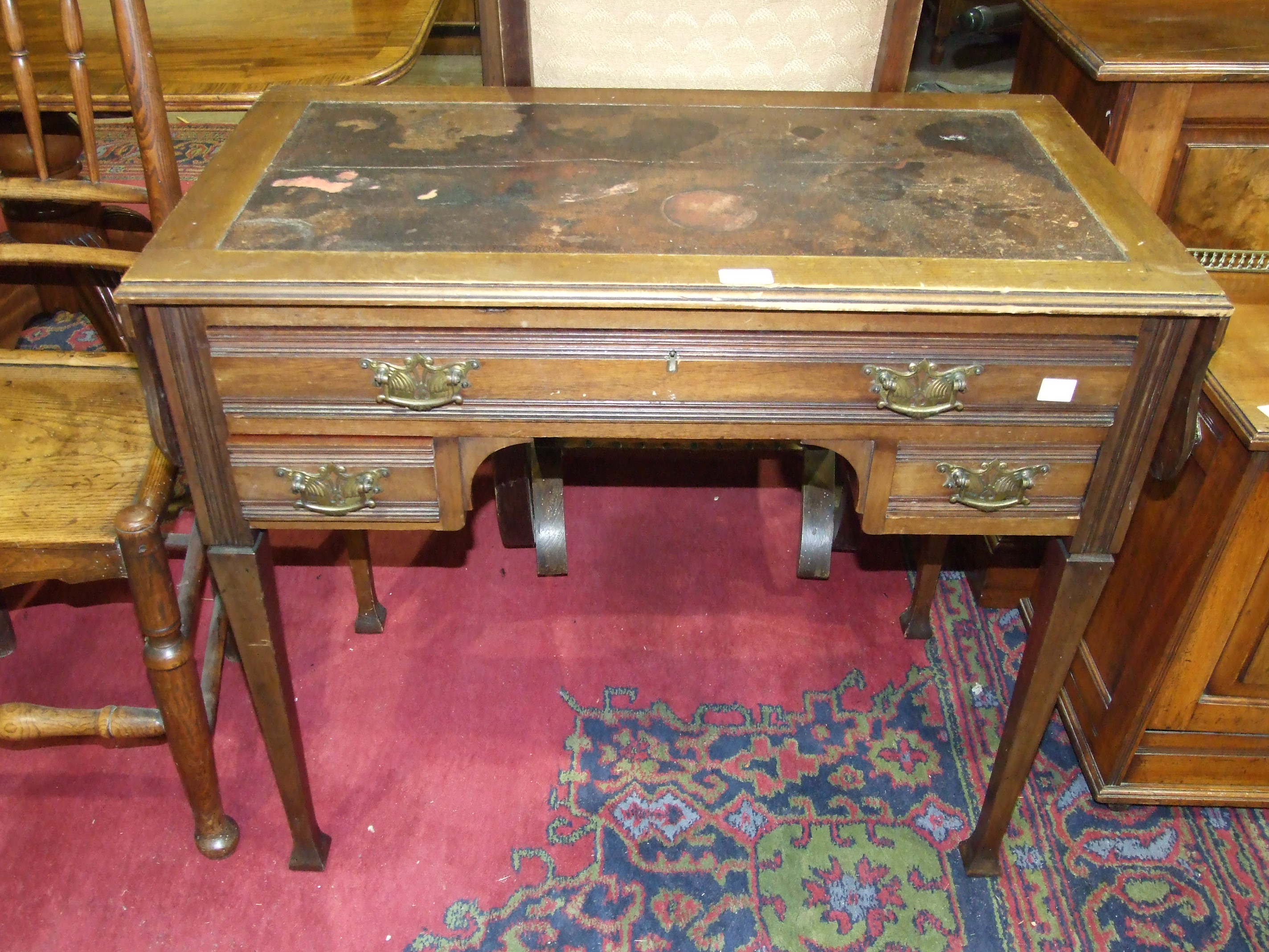 An Edwardian walnut writing desk with two small side drop leaves and three drawers, 81cm, an oak - Image 4 of 4