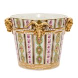 POTSCHAPPEL Dresden Cachepot, 20. Jh.Weißporzellan mit reicher Goldstaffage und polychromer