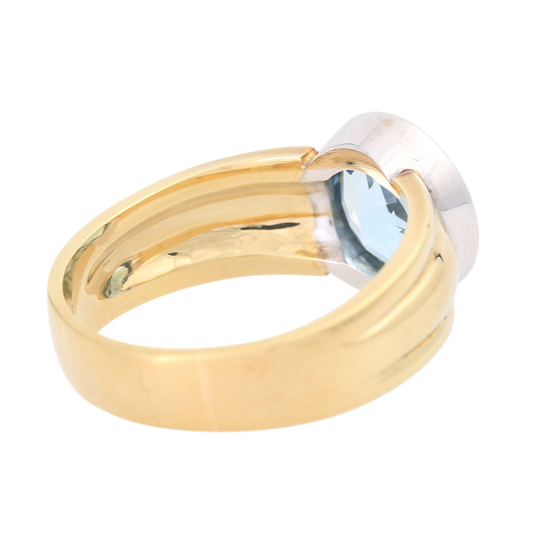 Ring mit einem Aquamarin, ca. 2,5ct,rund facettiert, D: ca. 9,5 mm, GG / WG 14K, RW 64, min. - Image 3 of 4