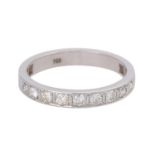 Memoirering mit 9 Brillanten, zus. ca. 0,35 ct,LGW - GW ( I - L ) / SI - P1, WG 18K, RW 55, Ring