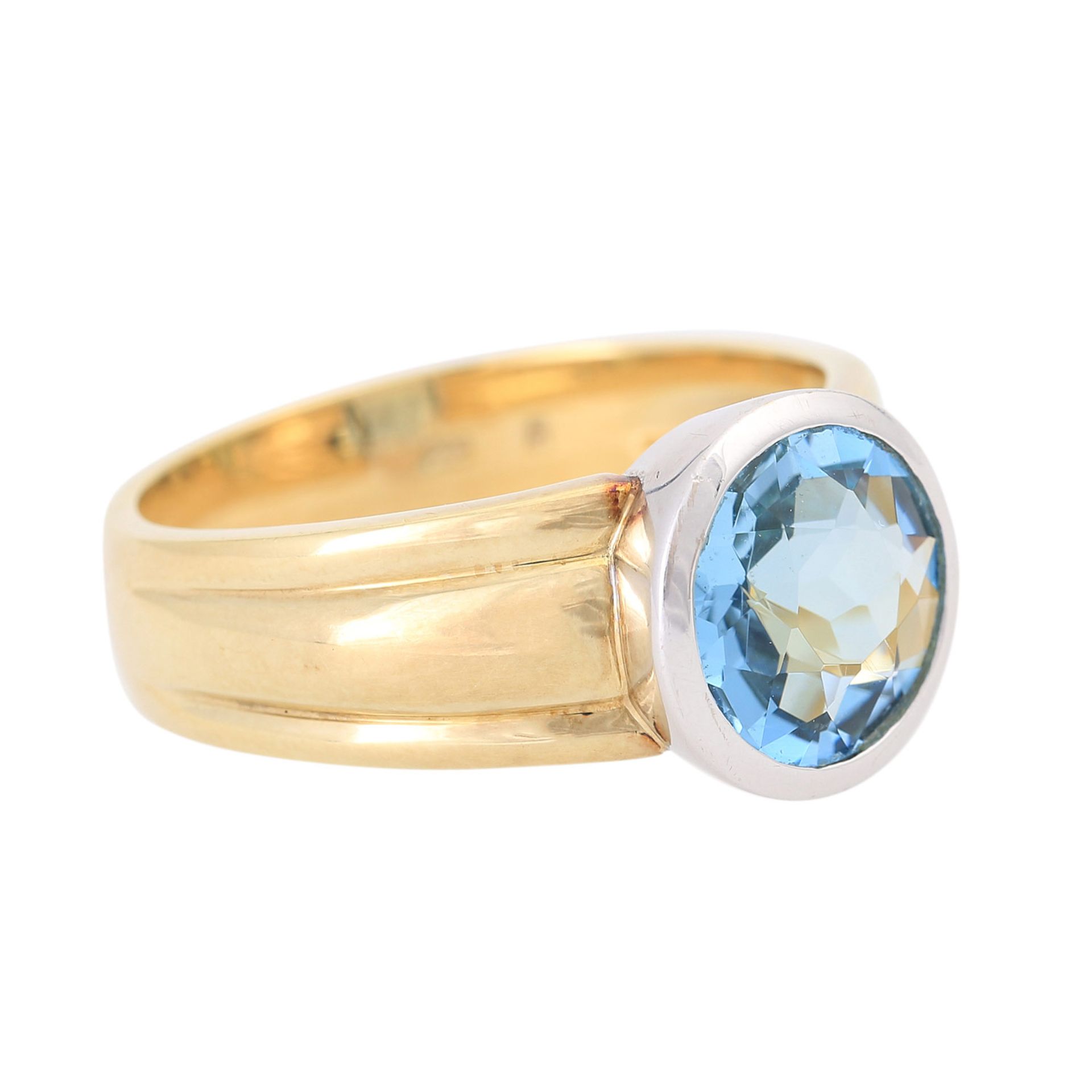 Ring mit einem Aquamarin, ca. 2,5ct,rund facettiert, D: ca. 9,5 mm, GG / WG 14K, RW 64, min. - Image 2 of 4