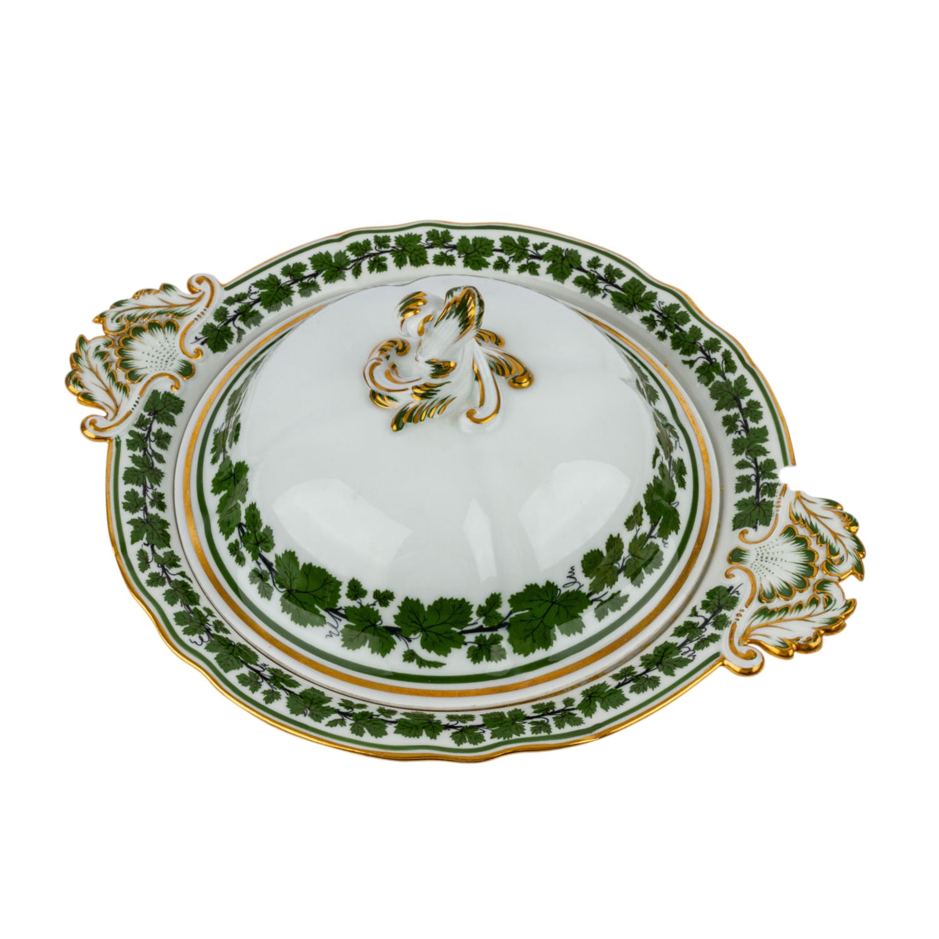 MEISSEN Speiseservice "Voller, grüner Weinkranz", 1860-1924.Weinlaubdekor mit Glanzvergoldung, - Image 3 of 13