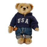 STEIFF Varsity Baer, 1993,limit. Auflage v. 3.500 St. für Ralph Lauren, Lederplakette m. Nr. 0057,