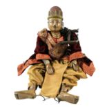 Prächtige Marionette aus Holz. THAILAND, 20. Jh..H ca. 70 cm.