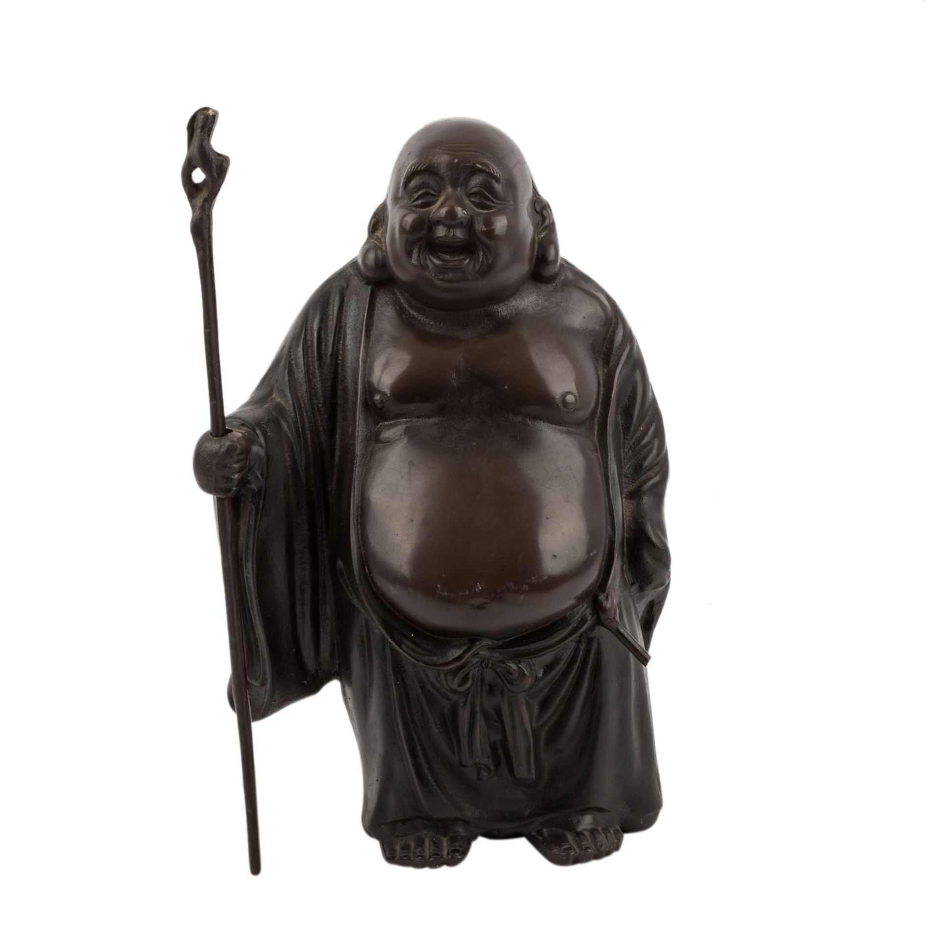 Hotei aus Bronze. JAPAN, 20. Jh..Stehende Laughing Buddha Darstellung mit dickem, nacktem Bauch