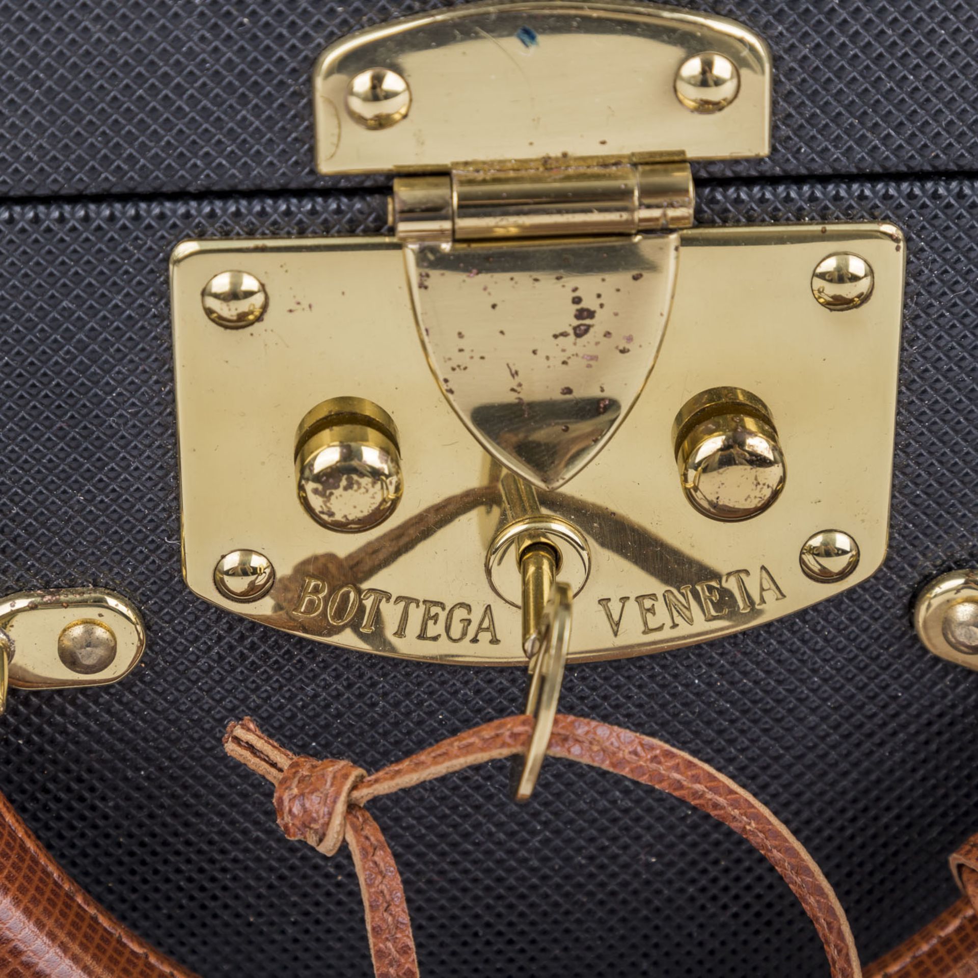 BOTTEGA VENETA, HOCHWERTIGES REISESETBestehend aus einem Koffer und zwei Kleidersäcken aus - Image 3 of 8