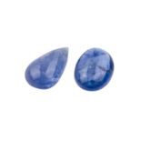 Tansanit (2) - insgesamt 12,92 ct.,2 x Cabochon, 6,98 ct., oval, 10,5 x 14,3 x 5,8 mmKleine Fissur