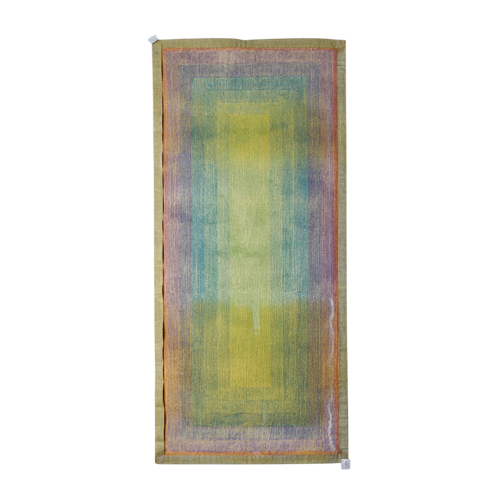 Design Teppich aus Wolle, 1970er Jahre, 198x90 cm.Im Op-Art Stil in den Farben Grün, Blau und - Bild 2 aus 3