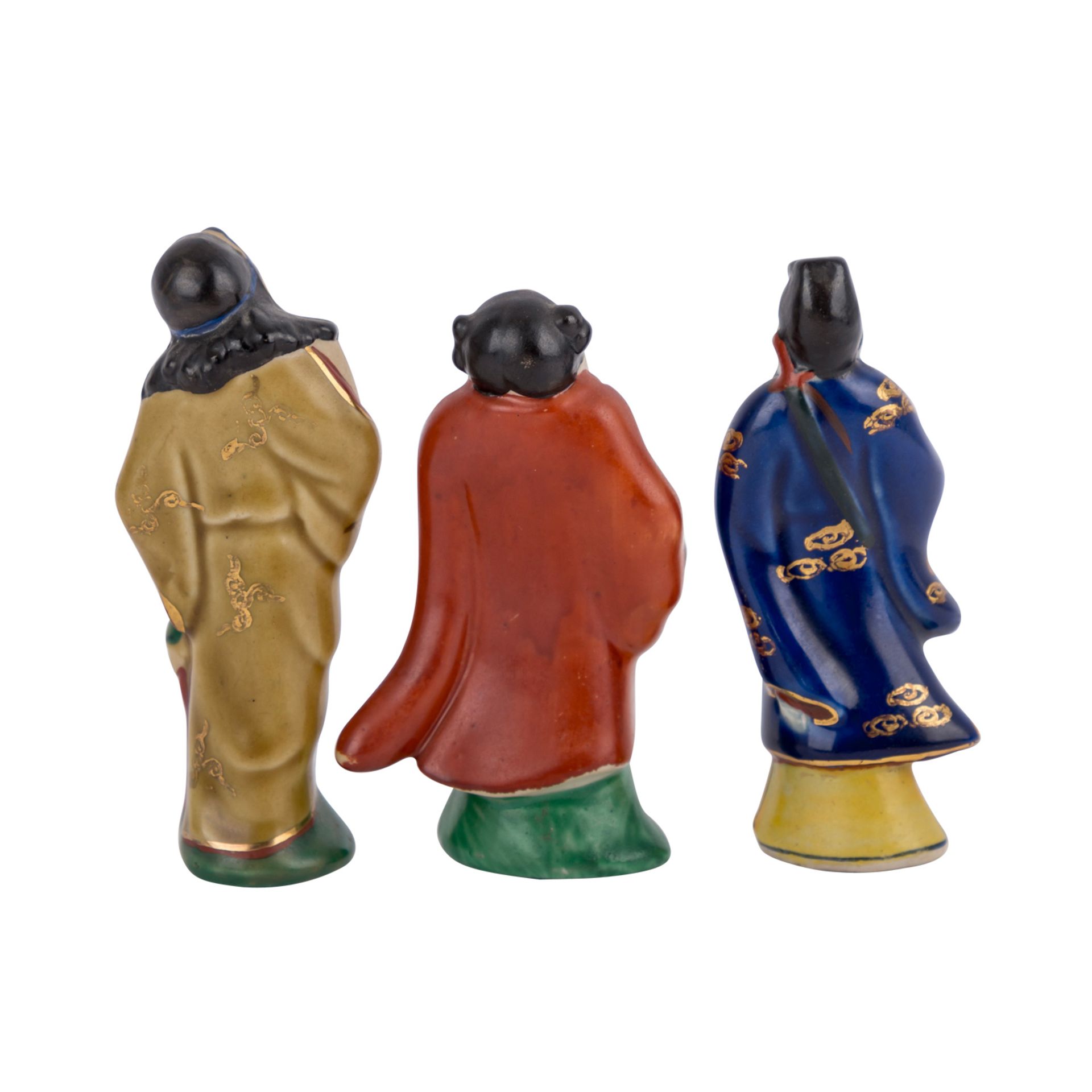 Drei Unsterbliche aus Porzellan. CHINA, 20. Jh..U.a. Lü Dongbin mit Schwert auf seinem Rücken und - Bild 3 aus 5
