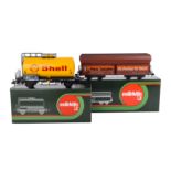 MÄRKLIN Konvolut von zwei Güterwagen, Spur 1,bestehend aus 5835 Drehgestell-Selbstentladewg. u. 5866