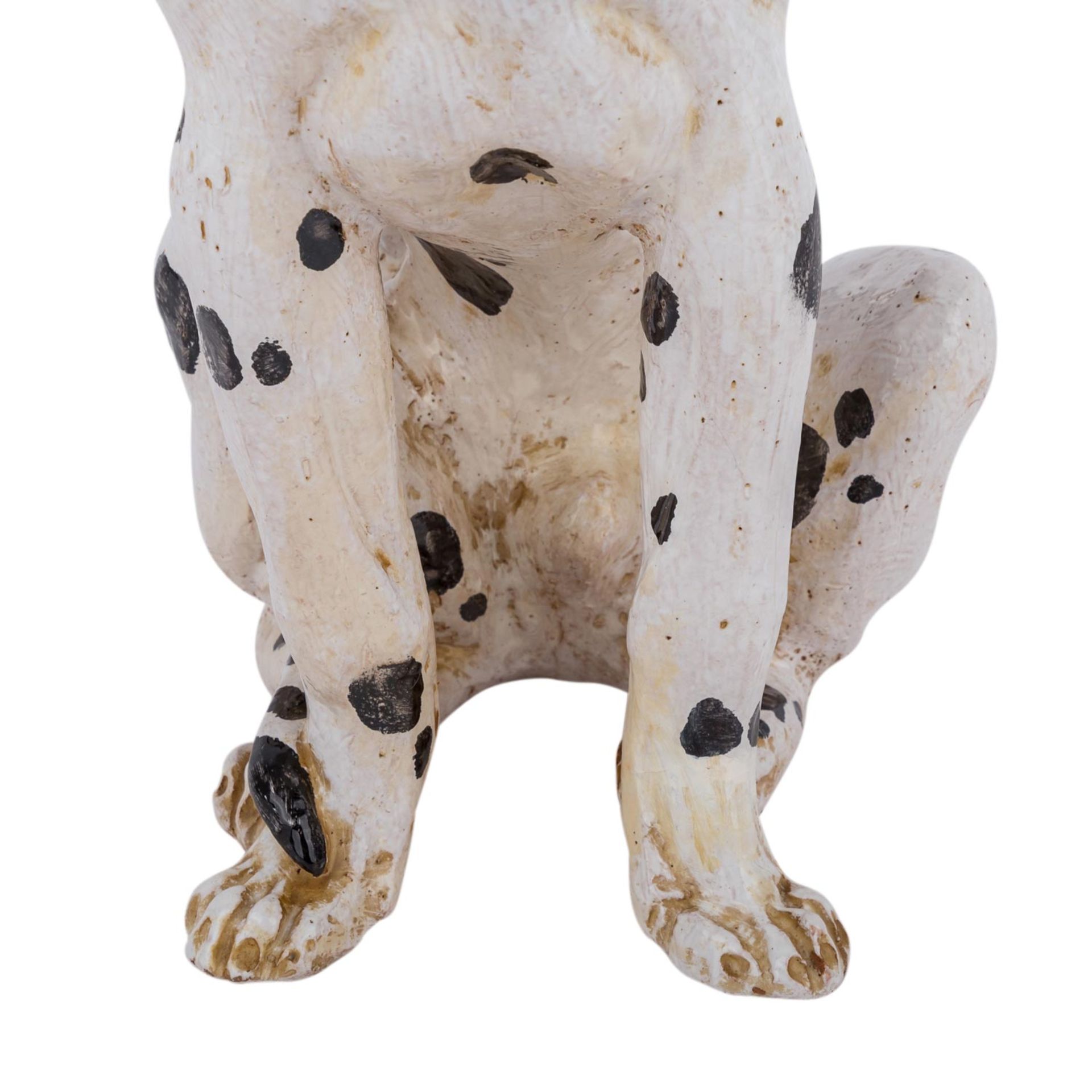 ITALIEN Tierfigur "Dalmatiner", 20. Jh.große Figur eines sitzenden Dalmatiners, naturalistisch - Image 5 of 9