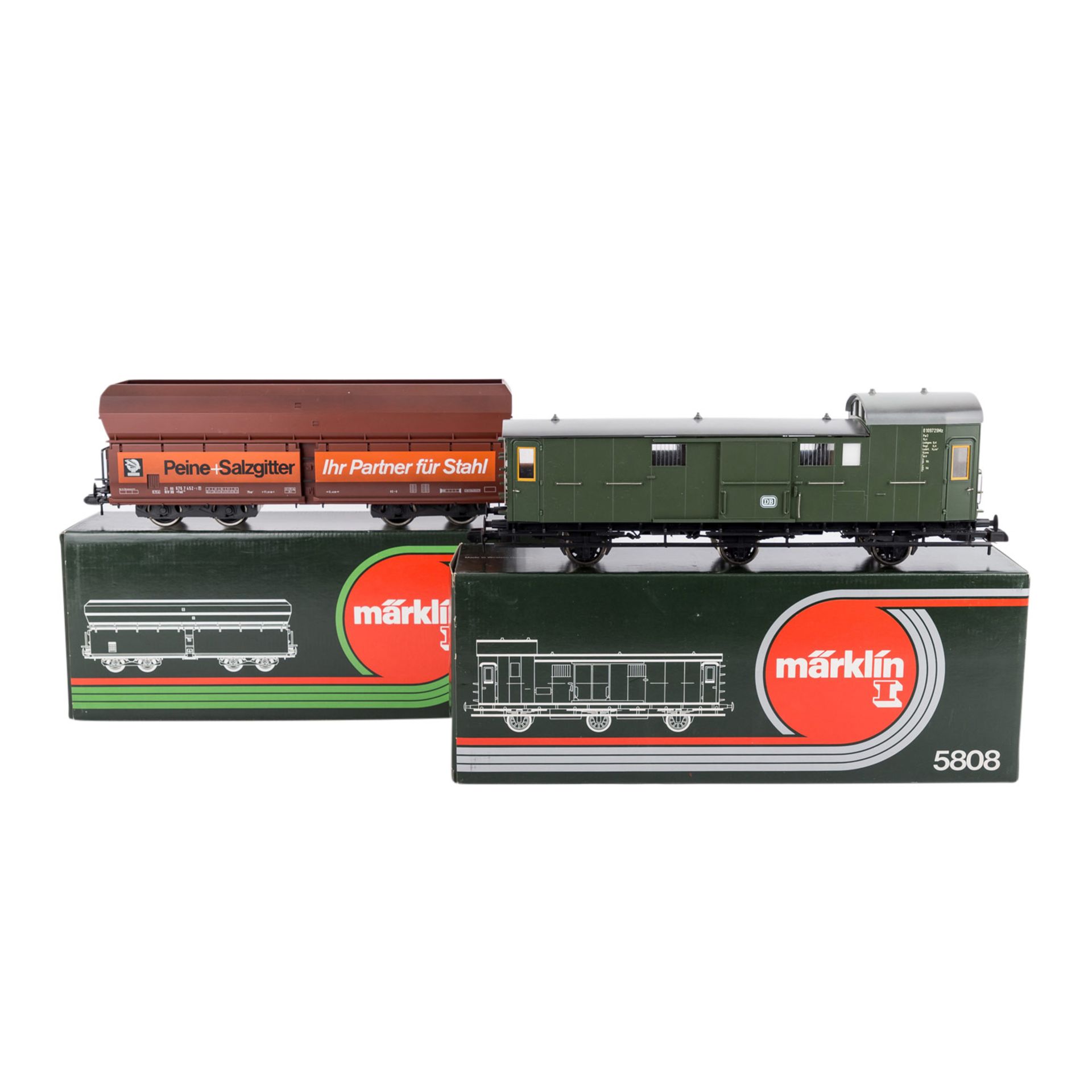 MÄRKLIN Konvolut von zwei Güterwagen, Spur 1,bestehend aus 5808 Gepäckwg. u. 5835 Drehgestell-