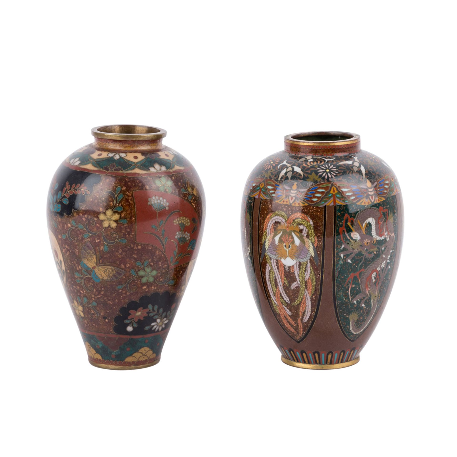 Zwei kleine Cloisonné-Vasen. JAPAN, Meiji-Zeit (1868-1912).Fein verziert in buntem émail cloisonné - Bild 4 aus 4